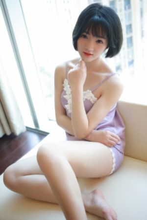 美女裸露双奶头与尿口的图片_HD超清在线观看